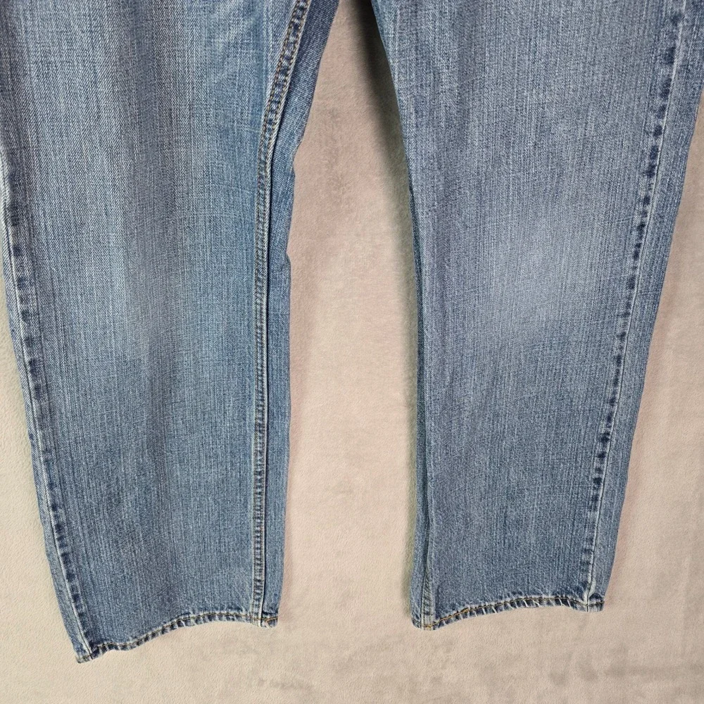 Vintage Levis 559 Relaxed Straight Jeans Mens 36x30 Medium Wash Blue Denim Y2K